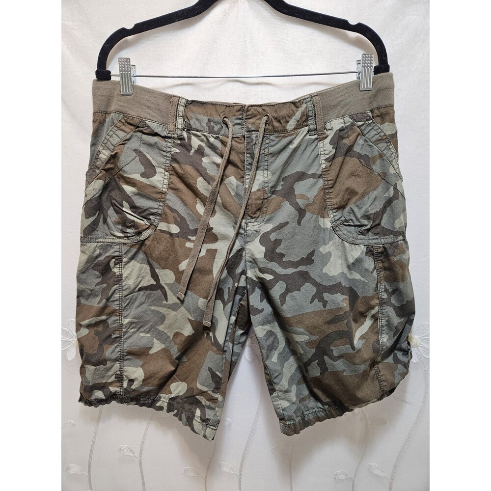 Intro Love The Fit Womens Size 16 Green Camo Shorts Army Durable Clean